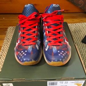 Kobe 8s Independence Day